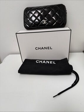 CHANEL Black Quilted Patent Leather Zip-Around Wallet with CC Logo